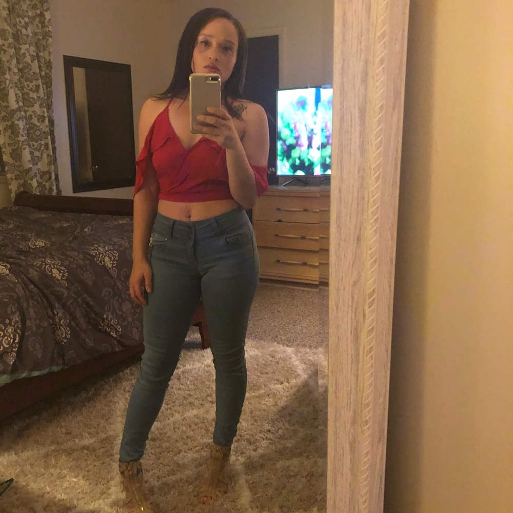 Meet your Posher, Alyssa